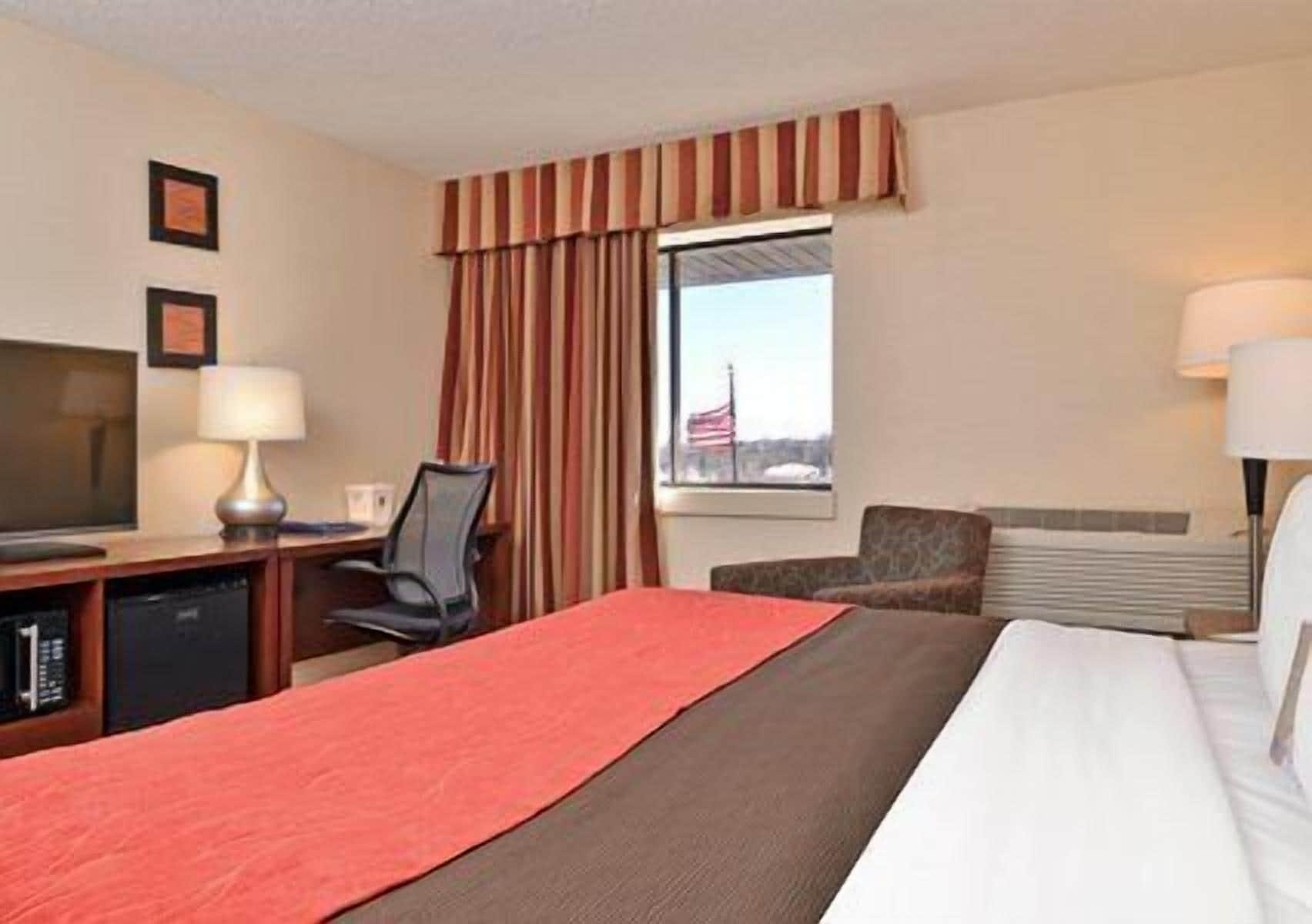 Comfort Inn & Suites Denver Northfield Exterior foto